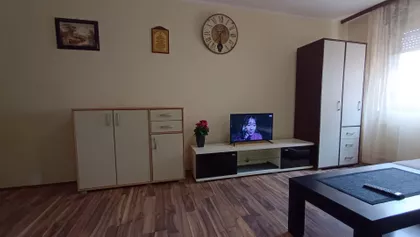 Vidovdanski Trg 1V | 4zida.rs