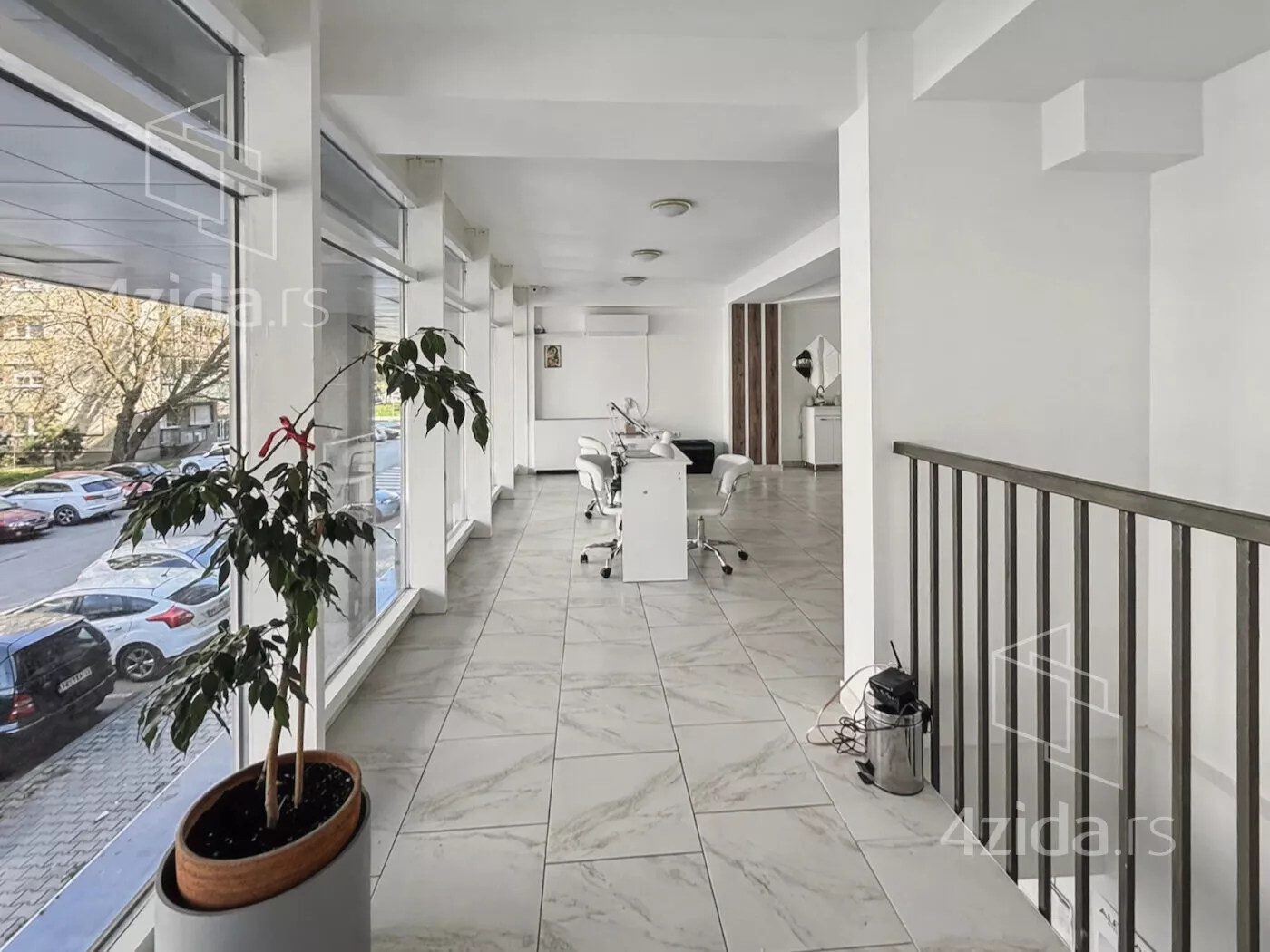 Poslovni prostor | 4zida