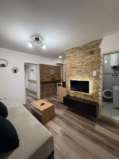 Ruže Jovanović 50 | 4zida.rs