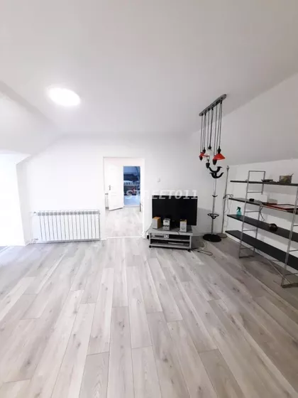 Botanička Bašta | 4zida.rs