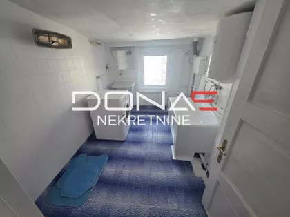 Nade Tomić | 4zida.rs