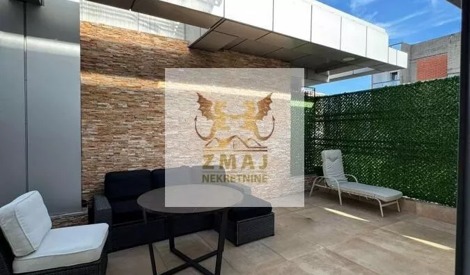 Sedmosoban stan | 4zida