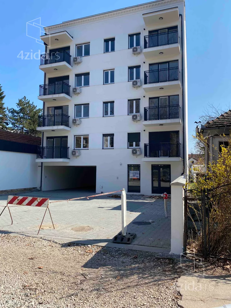 Poslovni prostor | 4zida