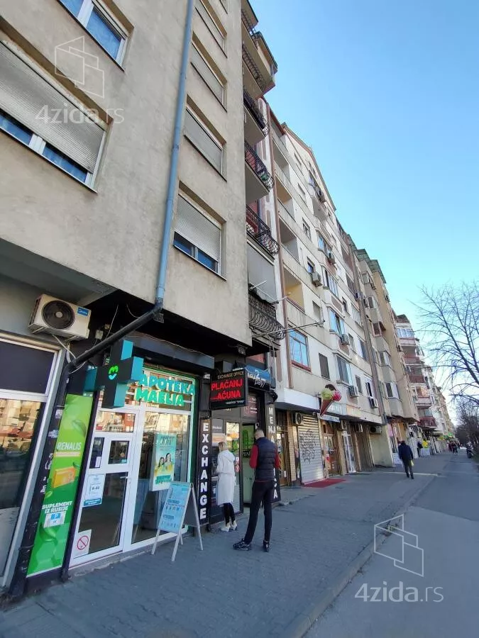 Poslovni prostor | 4zida