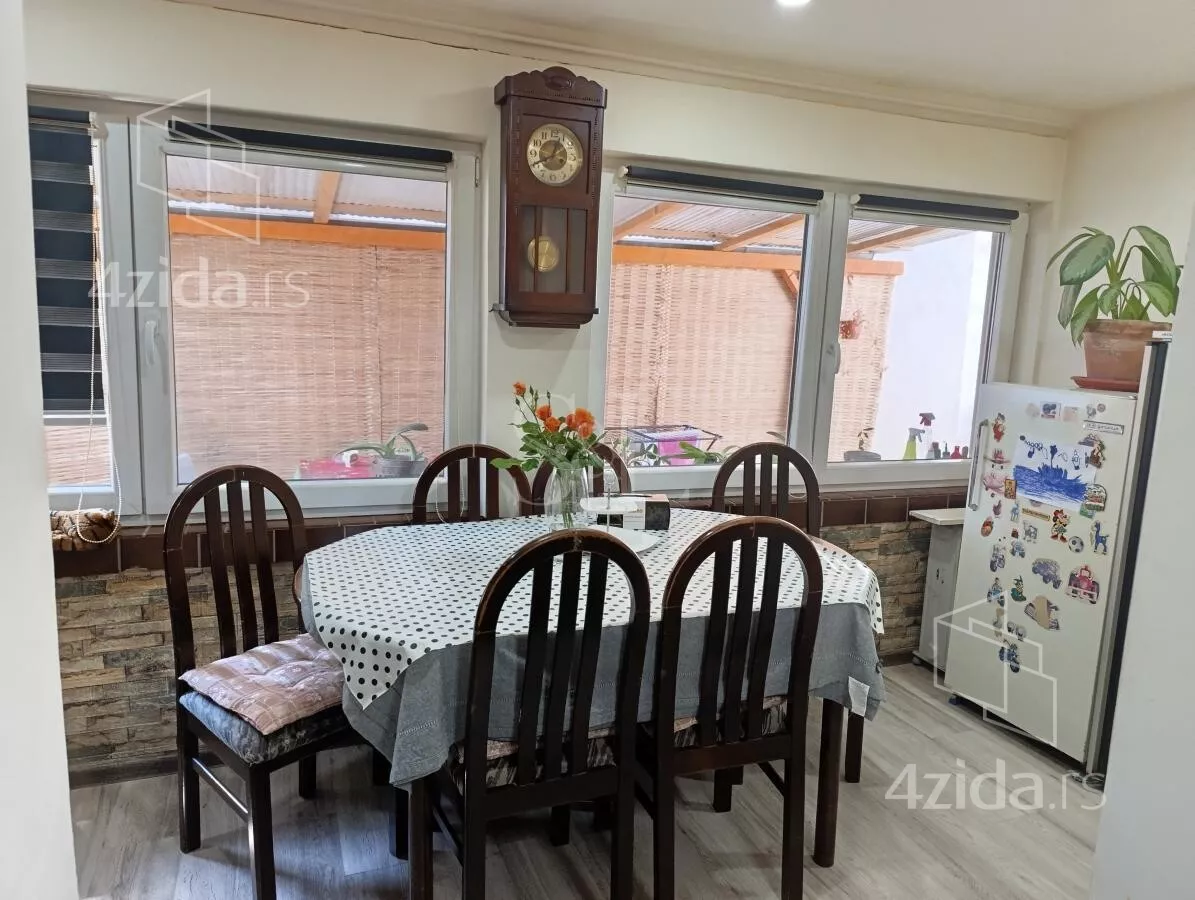 Kuća | 4zida