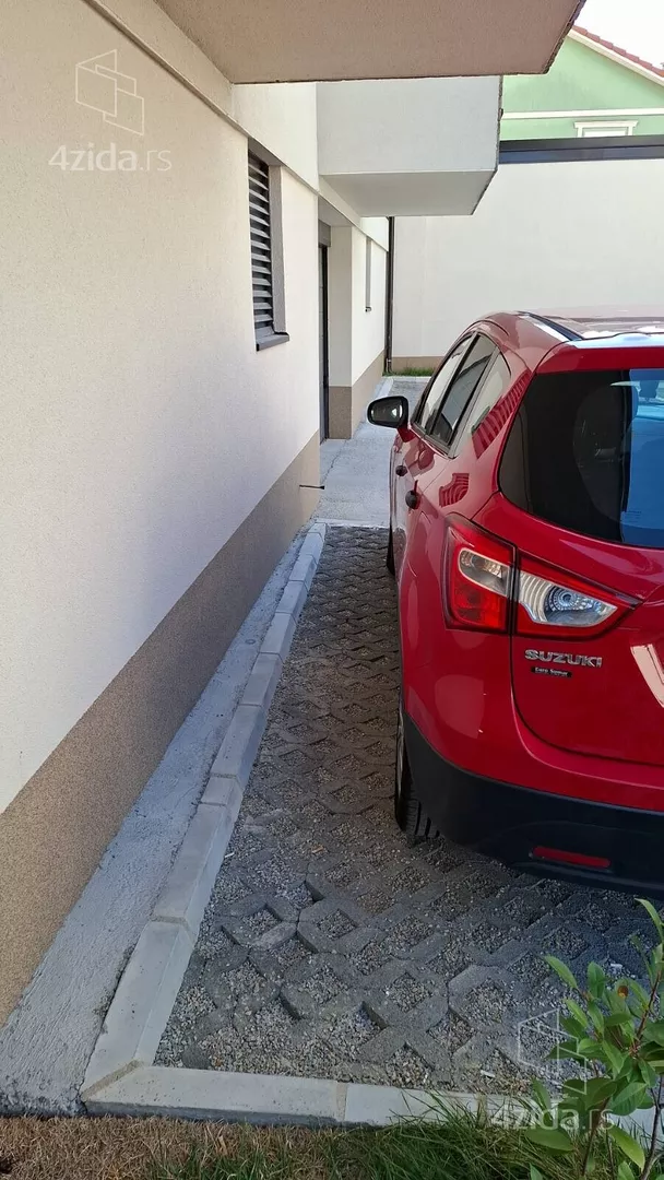 Parking | 4zida