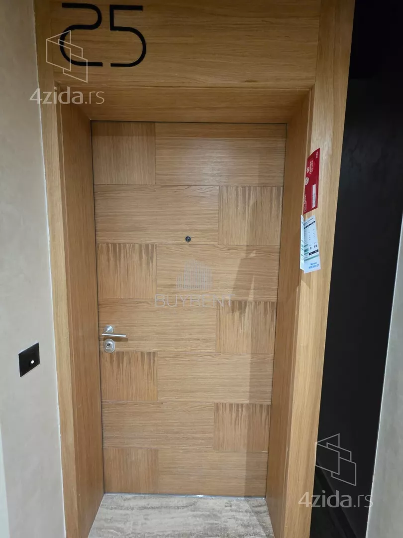 Četvoroiposoban stan | 4zida