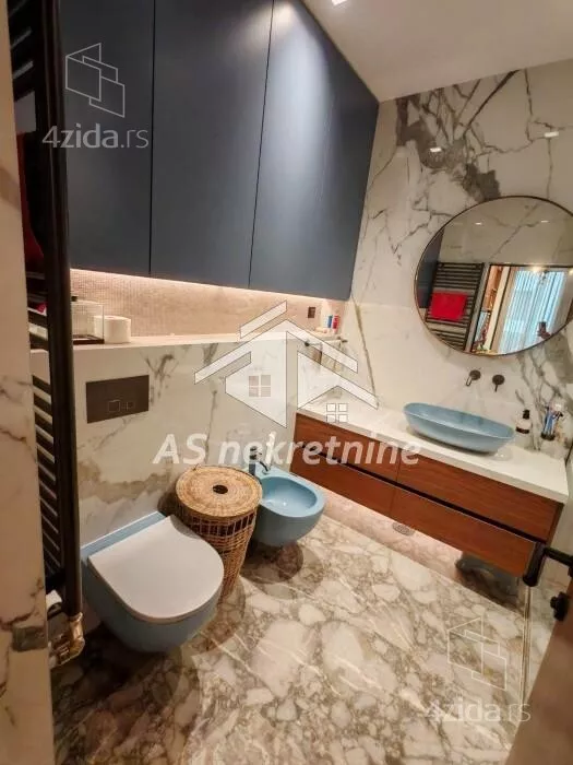 Petosoban stan | 4zida