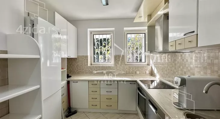 4-etažna kuća | 4zida