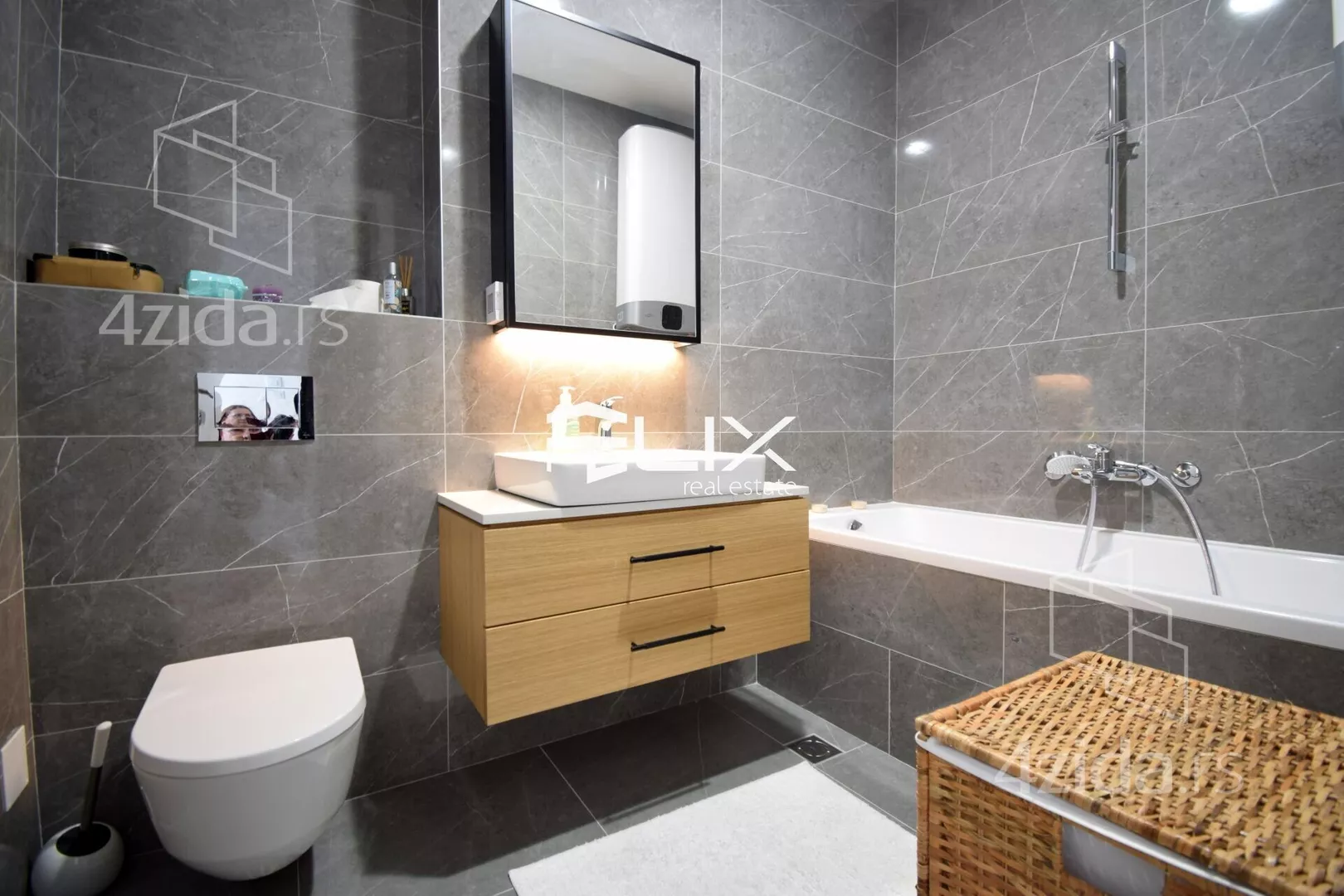 Šestosoban stan | 4zida