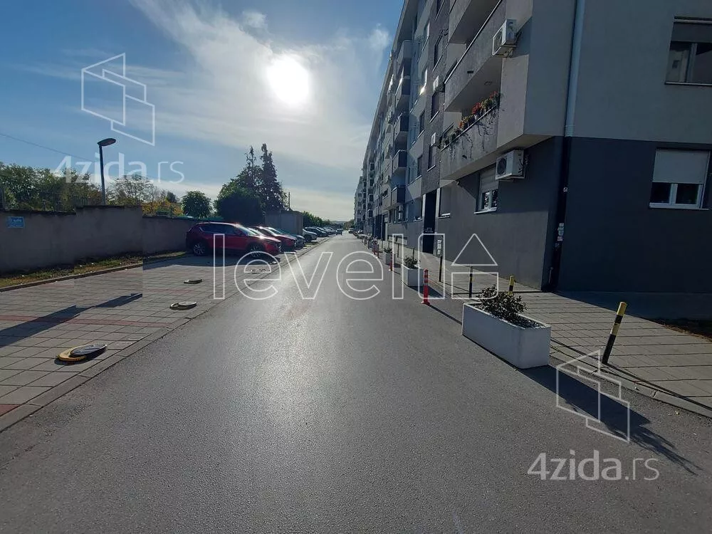 Garaža | 4zida