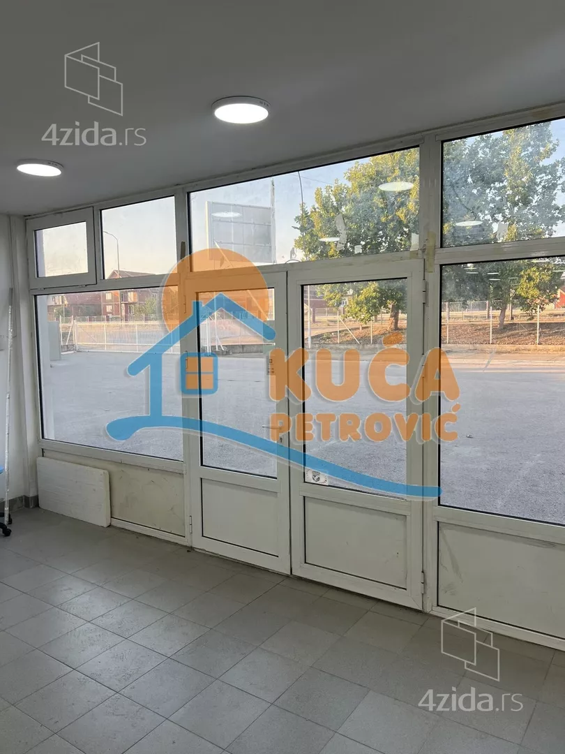 Lokal | 4zida