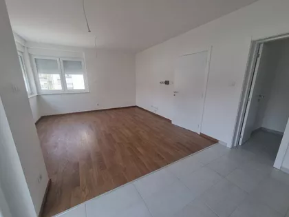 Bulevar Patrijarha Pavla (Somborski Bulevar) | 4zida.rs