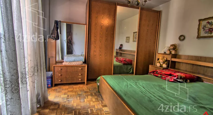 Troiposoban stan | 4zida