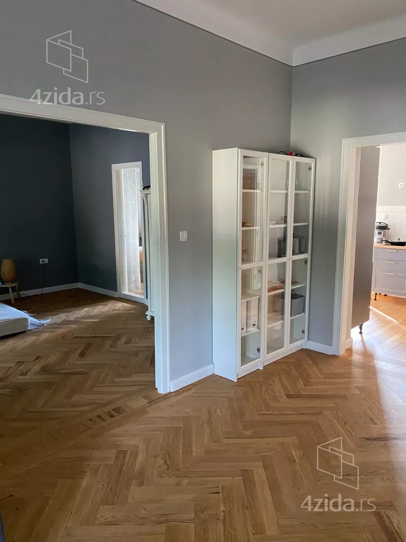 Četvoroiposoban stan | 4zida