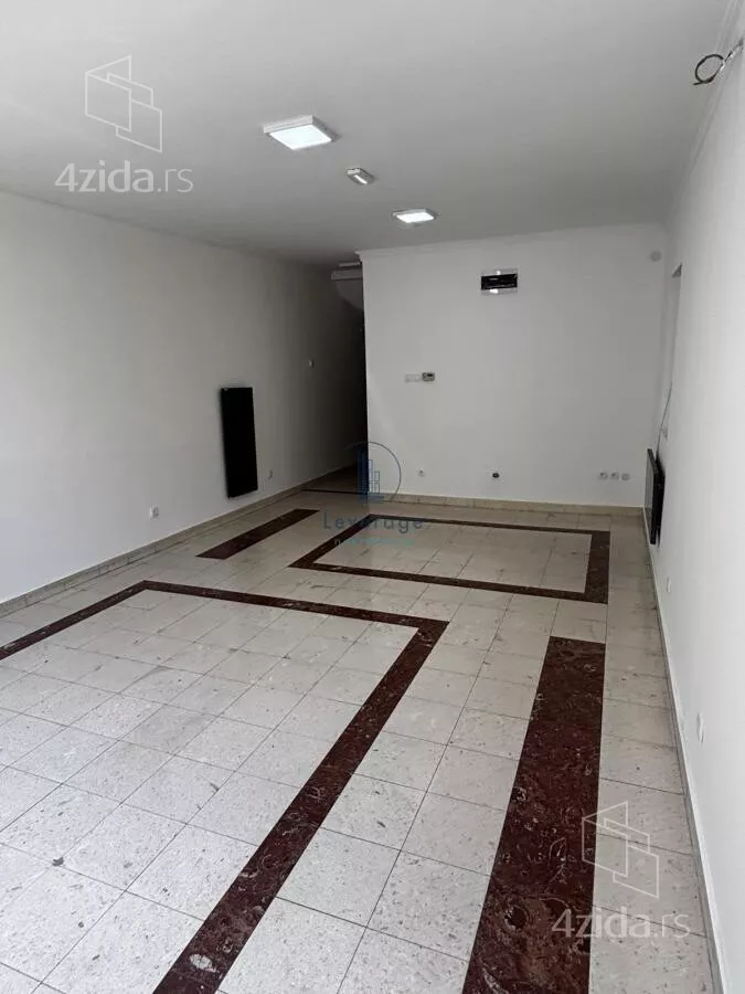 Lokal | 4zida