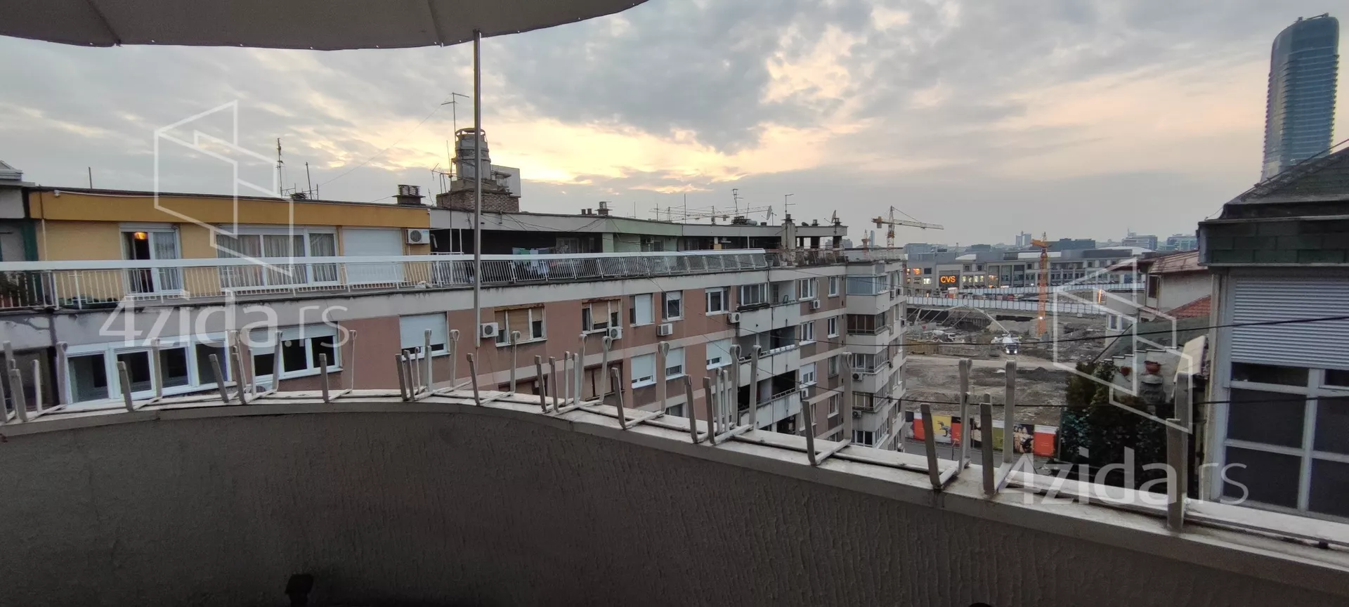 Troiposoban stan | 4zida