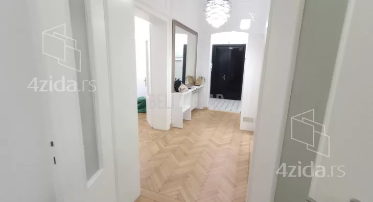 Četvoroiposoban stan | 4zida