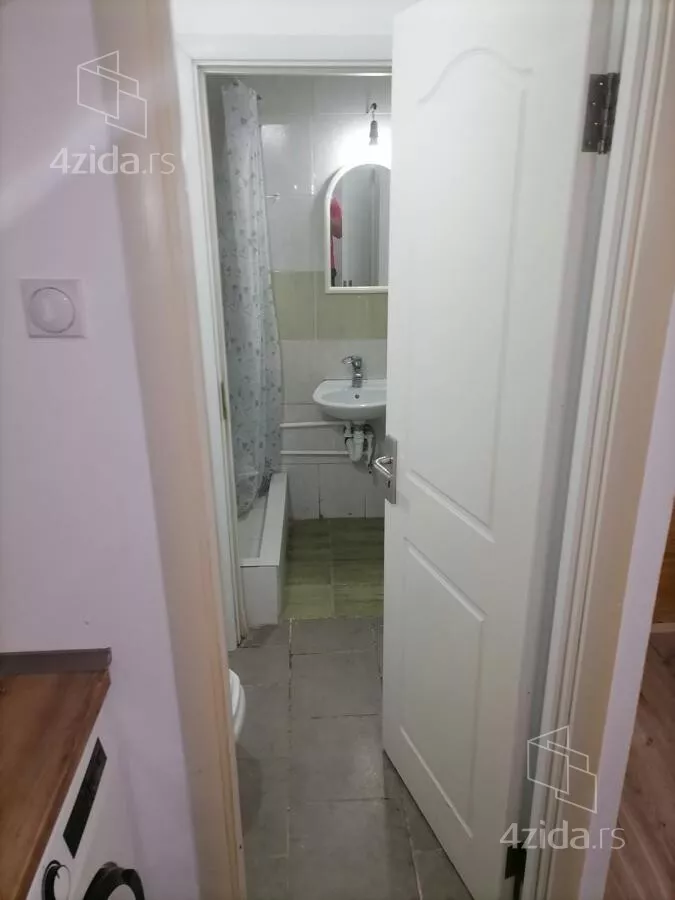 Lokal | 4zida