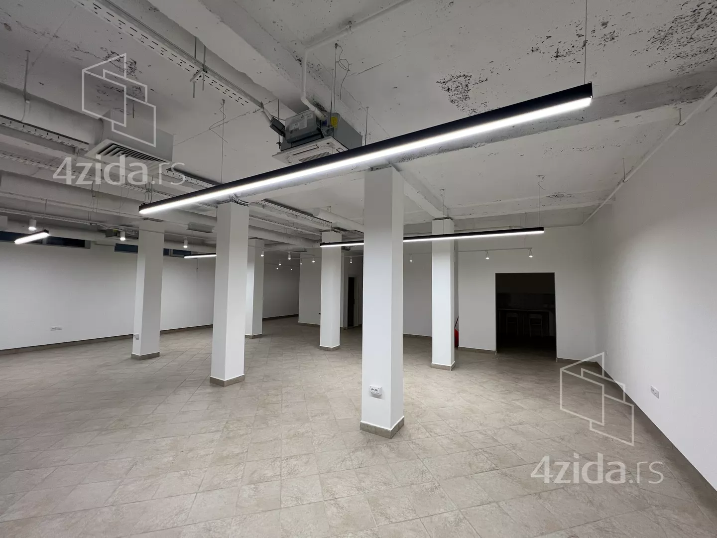 Poslovni prostor | 4zida