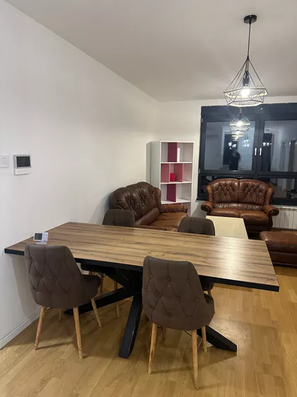 Senteleki Kornela 12G | 4zida.rs