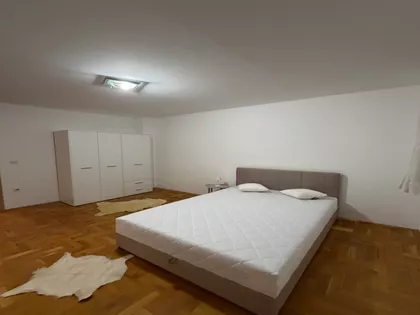 Janka Čmelika 28 | 4zida.rs