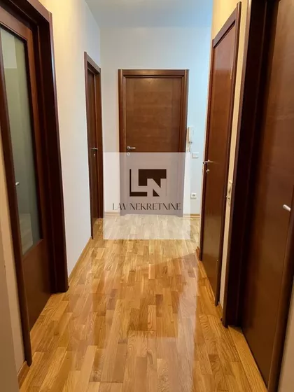 Hram Svetog Save | 4zida.rs