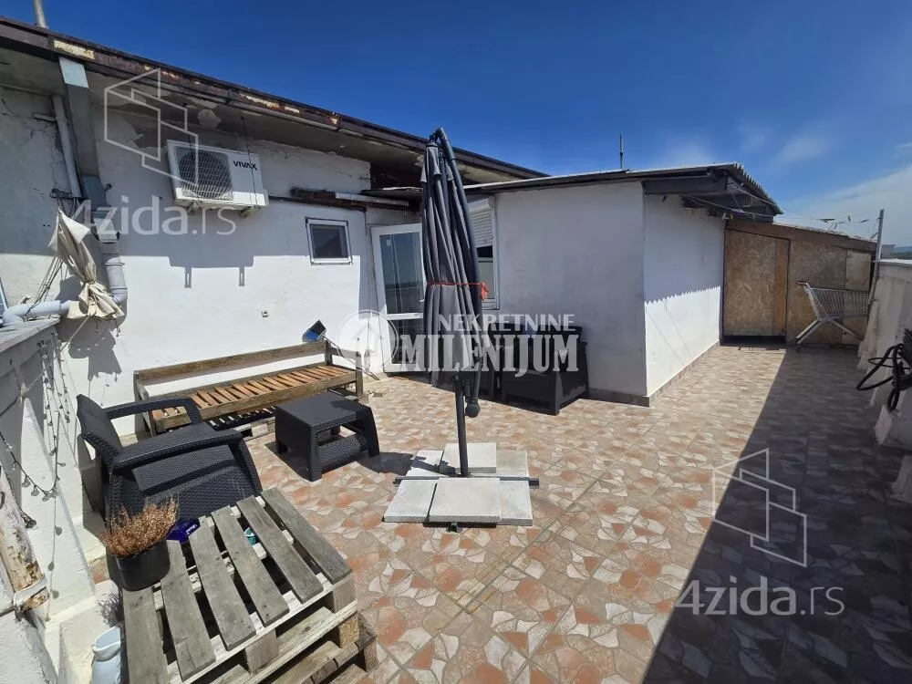 Troiposoban stan | 4zida