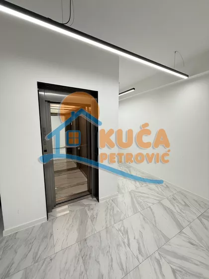 Sestre Baković | 4zida.rs