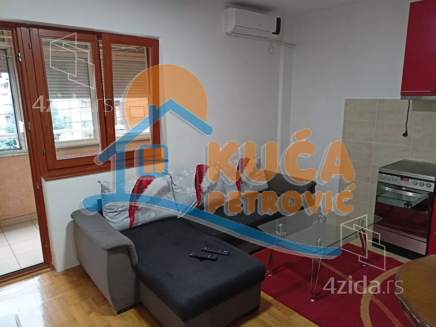 Jednoiposoban stan | 4zida