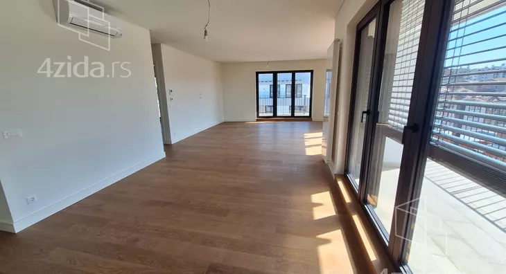 Petosoban stan | 4zida