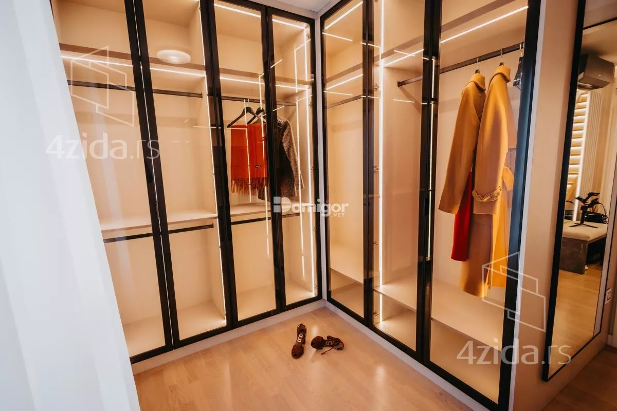 Petosoban stan | 4zida