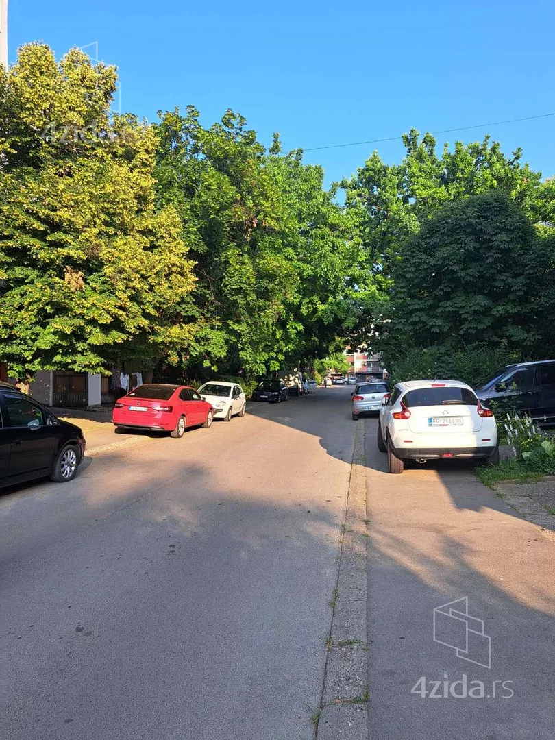 Garaža | 4zida