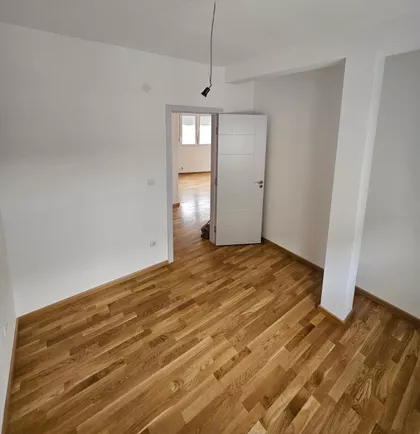 Nine Kirsanove | 4zida.rs