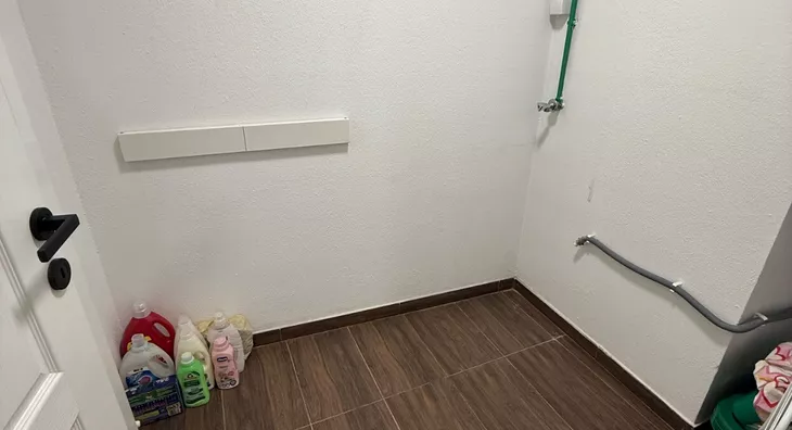 Poslovna zgrada | 4zida
