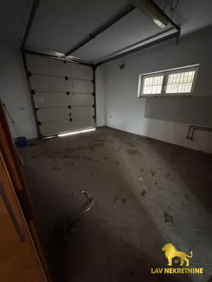 LEPTIROVA | 4zida.rs