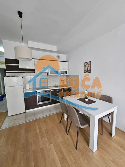 Obrenovićeva | 4zida.rs