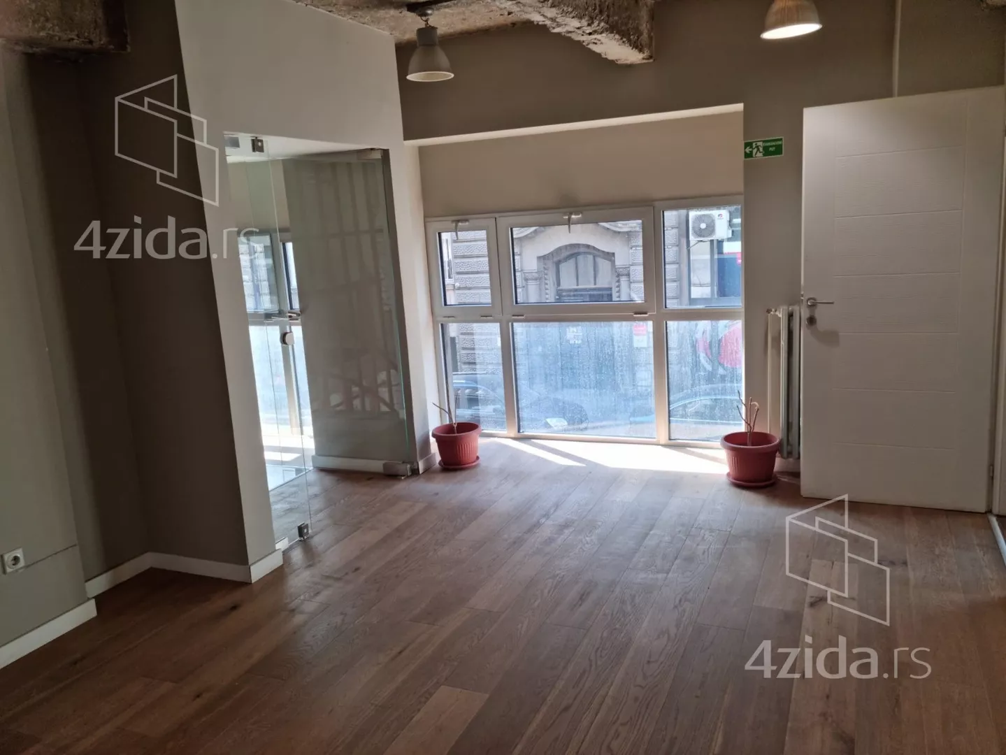 Poslovni prostor | 4zida