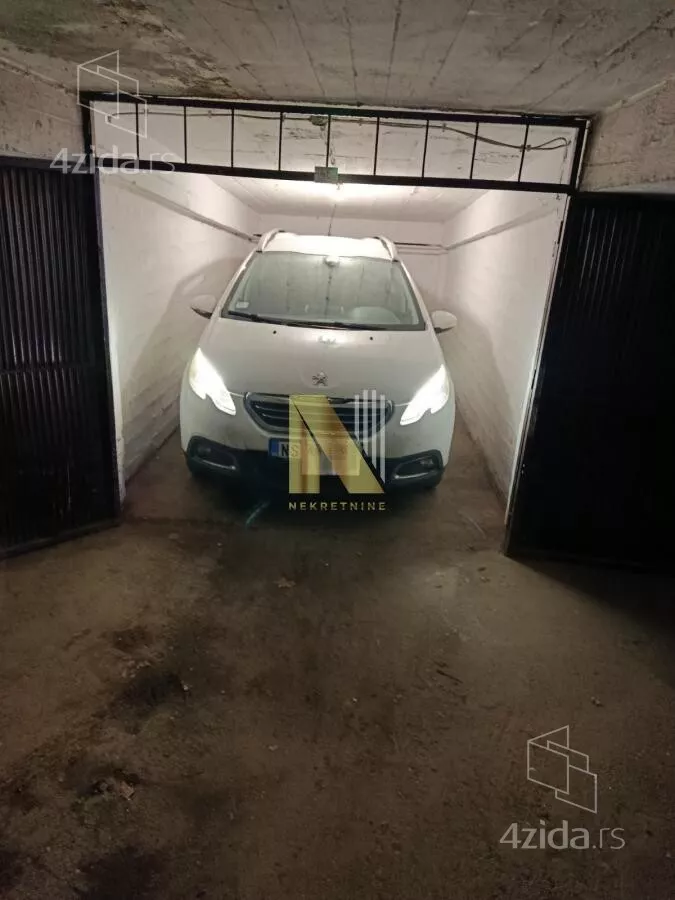 Garaža | 4zida