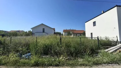 Ugrinovački put | 4zida.rs