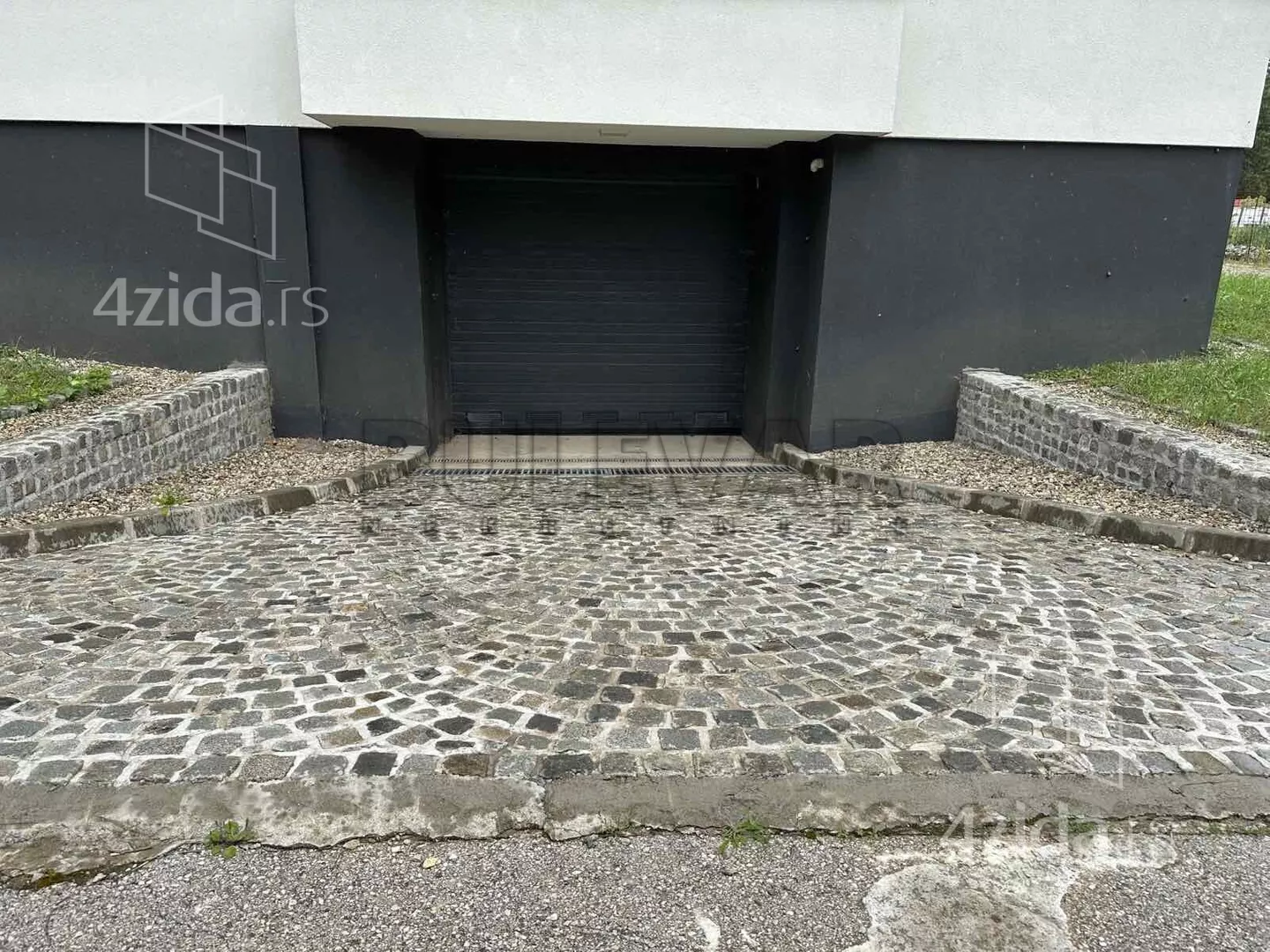 Garaža | 4zida