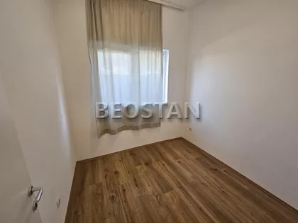 Sremska | 4zida.rs