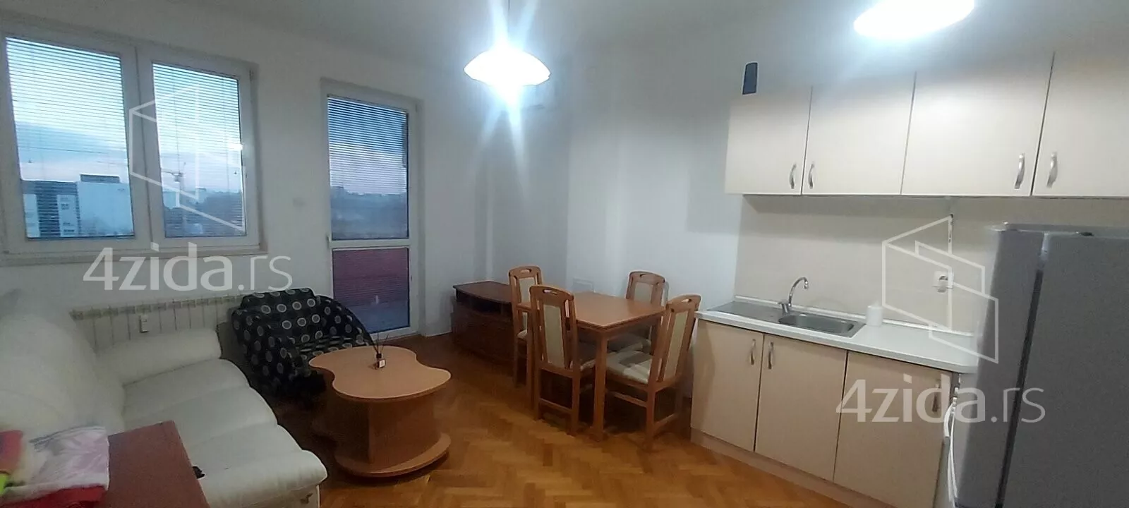Jednoiposoban stan | 4zida