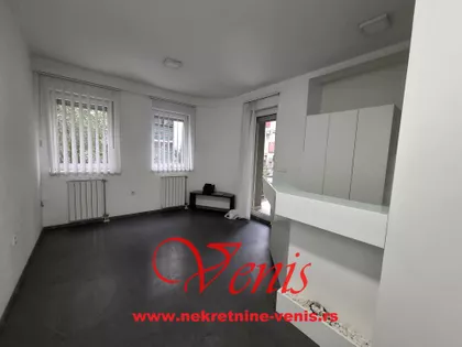 Petra Drapšina | 4zida.rs