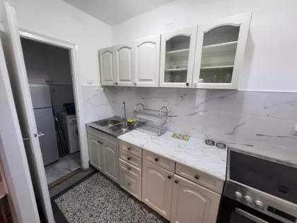 Crveni Pevac | 4zida.rs