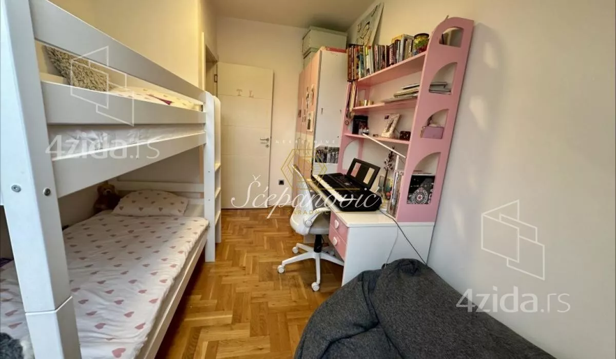 Troiposoban stan | 4zida