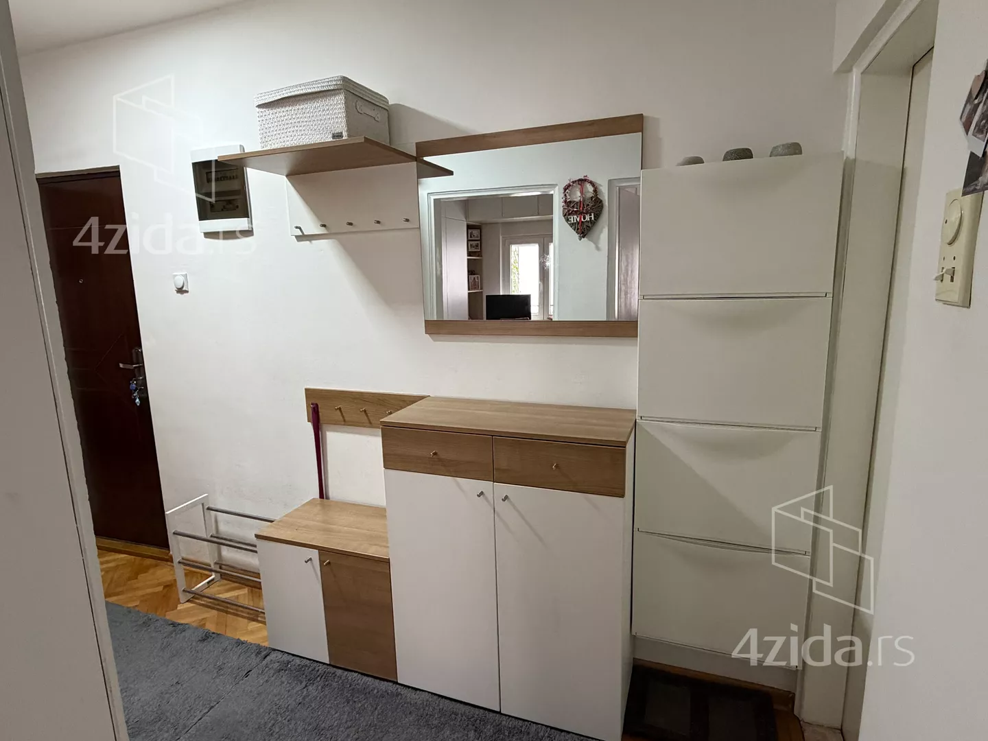 Dvoiposoban stan | 4zida