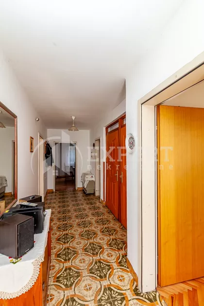 Malojastrebačka | 4zida.rs