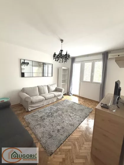 Jovana Bijelića | 4zida.rs