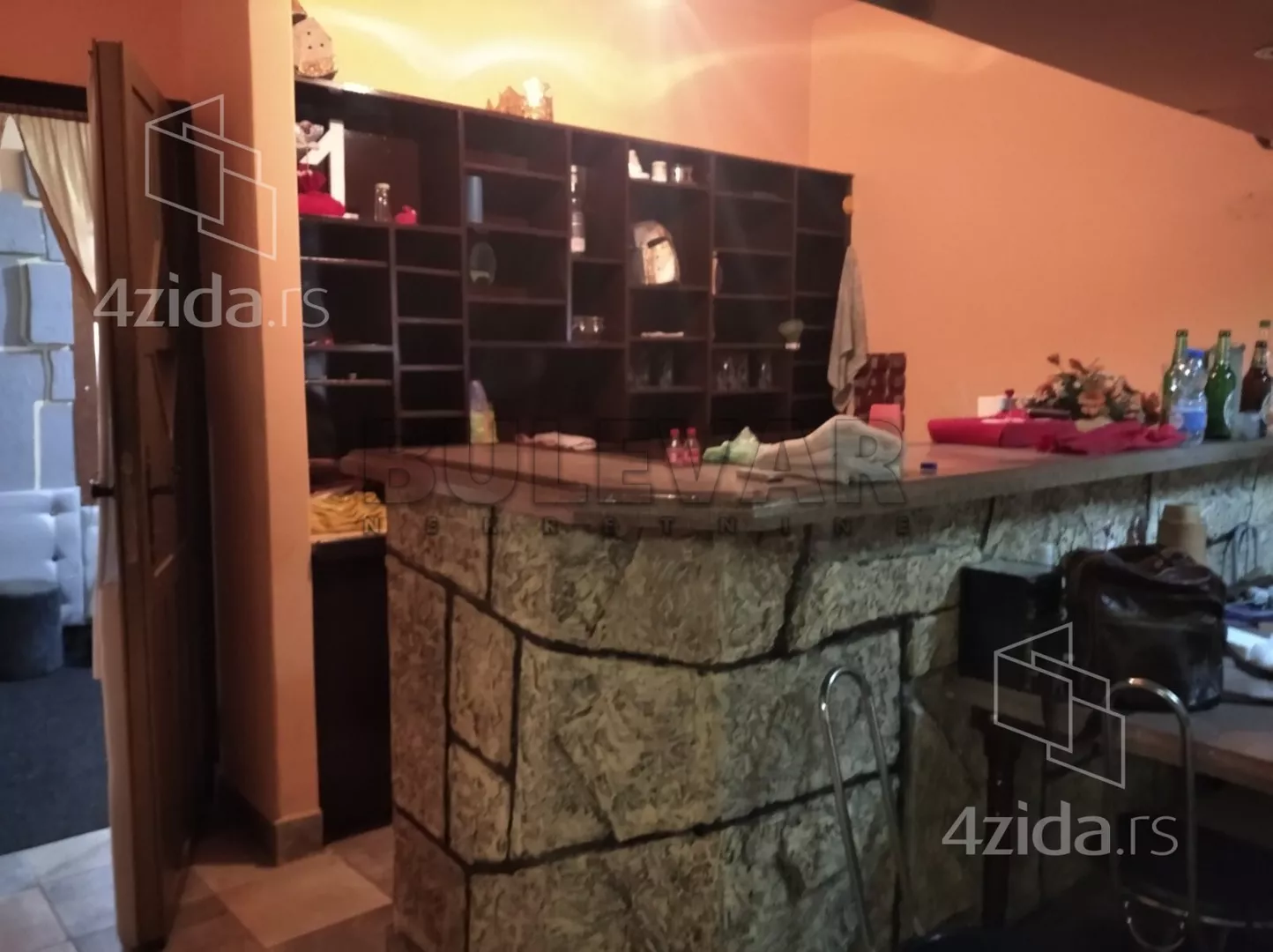 Lokal | 4zida